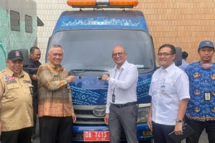 KPw BI Kalsel Berikan Bantuan Mobil Operasional Bencana Kepada Dinsos Kalsel