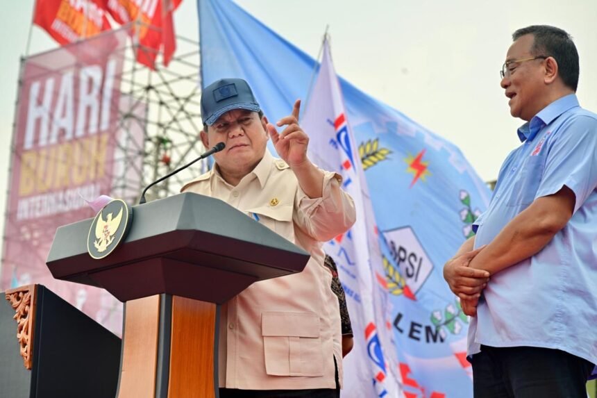 Presiden Prabowo Tegaskan Komitmen Pemerintah untuk Kesejahteraan Pekerja dalam Peringatan Hari Buruh di Monas