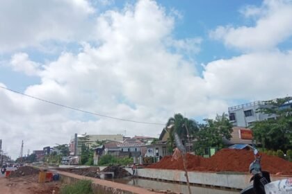 Tinjau Revitalisasi Sungai Veteran, DLH Kalsel Siap Mengawal Program Pembangunan Sesuai Prosedur