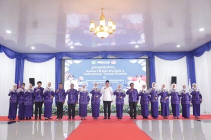 Bupati Andi Rudi Latif Kukuhkan Ketua Dekranasda Tanah Bumbu Masa Bakti 2025-2030