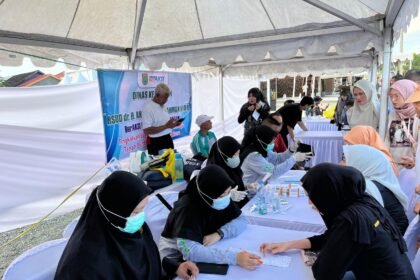 Gerakan Aksi Serentak Tanah Bumbu: Pelayanan Publik dan UMKM di Depan Masjid Al-Falah