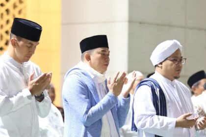 Hening dalam Keharuan, Warnai Peringatan Maulid Nabi, Bupati Andi Rudi Latif : “Kita Mulia Berkat Rasulullah”