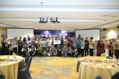 Dorong Pelayanan Publik Mudah dan Cepat, Diskominfo dan Bappeda 13 Kabupaten/Kota Tanda Tangani Komitmen Bersama