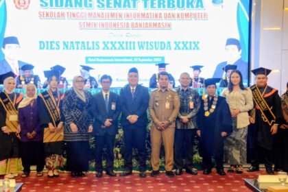 122 Wisudawan-Wisudawati Resmi Dikukuhkan di Wisuda Ke-29 STIMIK Indonesia Banjarmasin