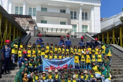 Satpol PP Damkar Kalsel Buka Ruang Edukasi Anak, Kenal Lebih Dekat Profesi Damkar