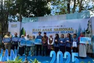 Tingkatkan AKI, Dislautkan Kalsel Safari Gemarikan dengan Bagikan 200 Paket Makanan Olahan Ikan di Peringatan HAN 2025
