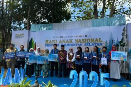 Tingkatkan AKI, Dislautkan Kalsel Safari Gemarikan dengan Bagikan 200 Paket Makanan Olahan Ikan di Peringatan HAN 2025