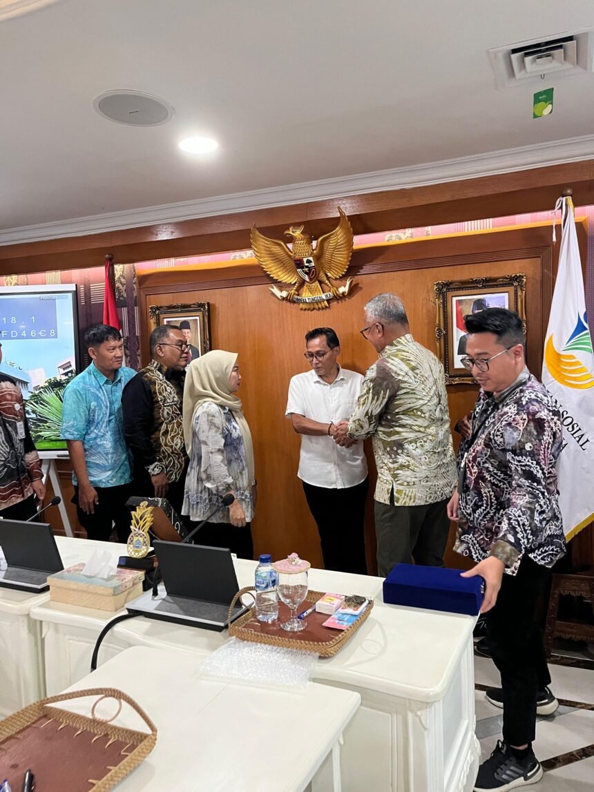 Dinsos Kalsel Konsultasikan Pengembangan Sekolah Rakyat dan Program Bantuan Sosial ke Kemensos