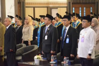 Wisuda STIMI Banjarmasin, Gubernur Kalsel : Tanamkan Nilai Kejujuran, Kerja Keras, dan Kepedulian dalam Langkah Karier