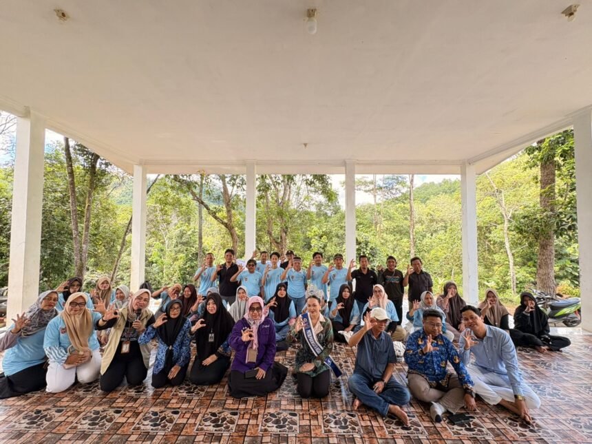 Dispar Kalsel Gelar Bimtek Pengelolaan Destinasi Wisata Geopark Meratus di Desa Tiwingan Lama