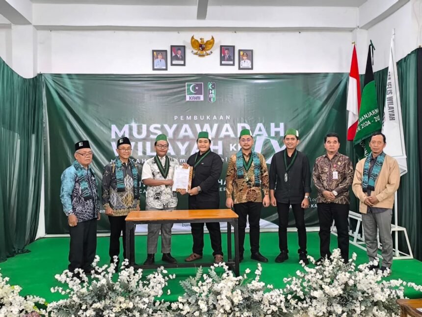 Momen Perkuat Sinergi dan Ukhuwah, Pemprov Kalsel Apresiasi Muswil KAHMI Kalsel