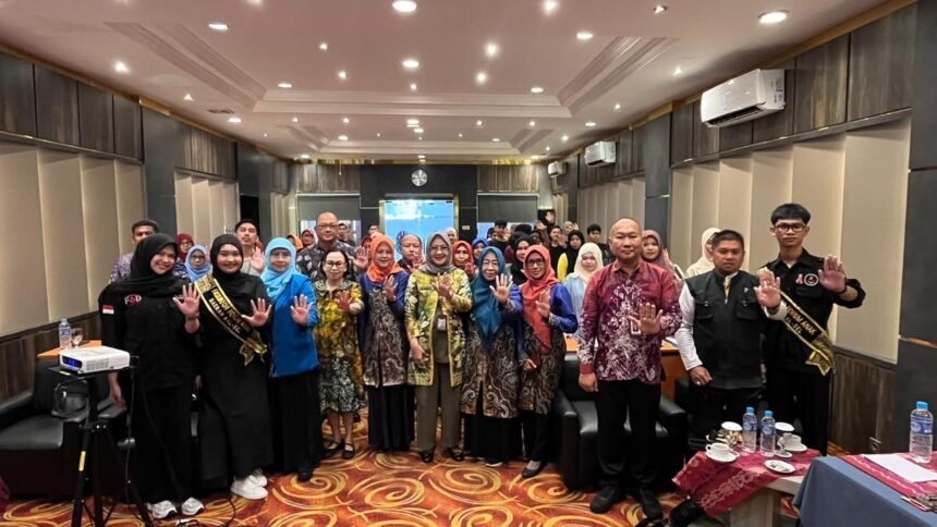 BKOW Kalsel dan DPPPAKB Berikan Pelatihan Keterampilan bagi Remaja Putus Sekolah