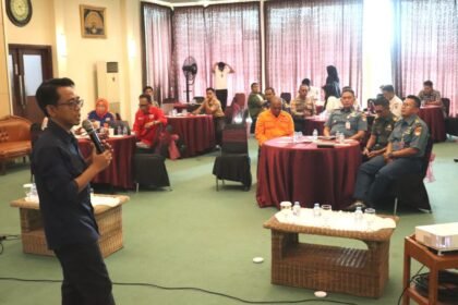 BPBD Kalsel Tekankan Penguatan Sistem Peringatan Dini dan Sinergi Lintas Sektor dalam Simulasi TTX–CPX Karhutla 2025