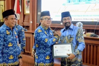 Masuki Purna Tugas, Sekda Kalsel Lepas Anggota Korpri Kalsel