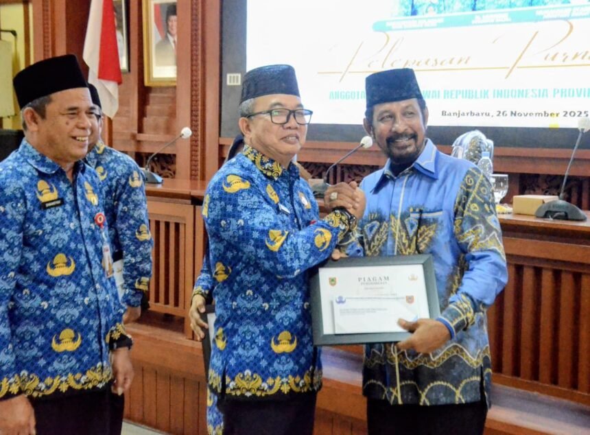 Masuki Purna Tugas, Sekda Kalsel Lepas Anggota Korpri Kalsel