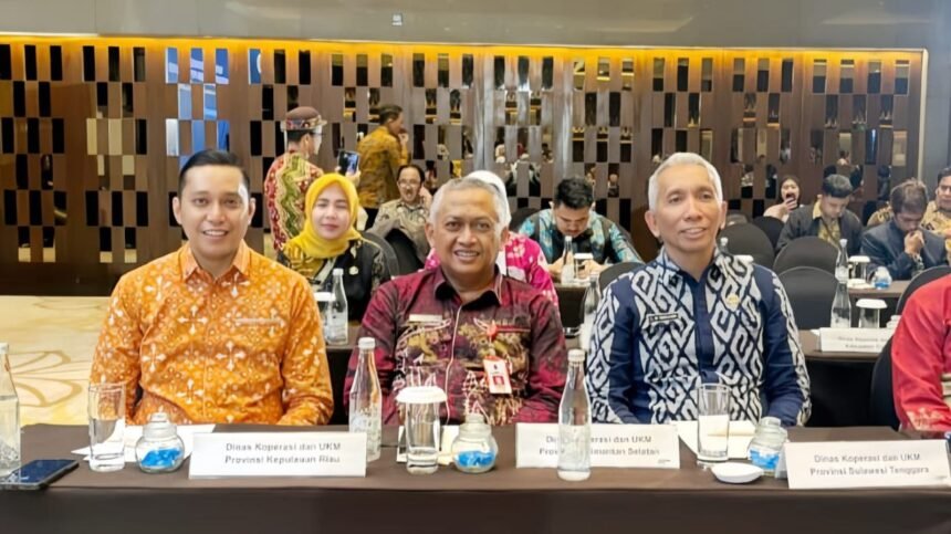 Kepala Dinas Koperasi dan UKM Kalsel Hadiri Rakor Infrastruktur Publik dan Pembiayaan KUR Tahun 2025