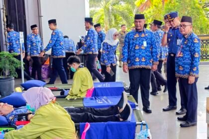 Bentuk Kepedulian Terhadap Masyarakat, Satpol PP dan Damkar Kalsel Gelar Donor Darah