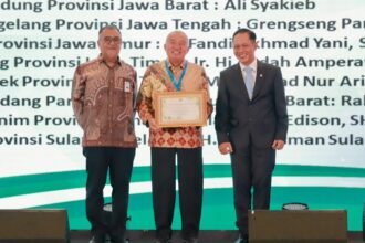 Gubernur Kalsel Raih Penghargaan Pembina Program Kampung Iklim Tahun 2025