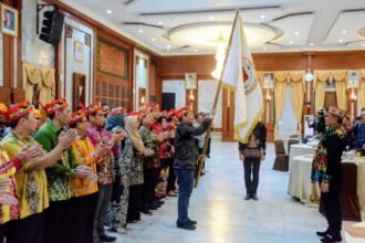 Wagub Kalsel Dikukuhkan Sebagai Ketua DPW Ikatan Cendekiawan Dayak Nasional