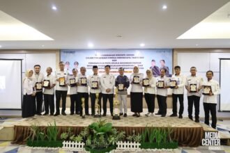 Kalsel Anugerahkan Dukcapil Award 2025 Untuk Daerah Berkinerja Unggul Dalam Pelayanan Adminduk