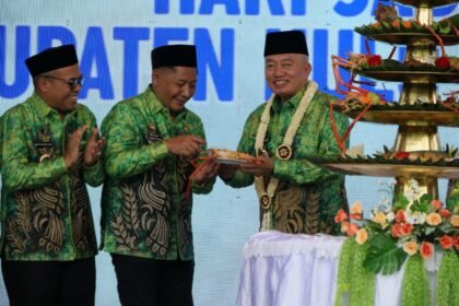 Hadiri Harjad ke-66 HST, Gubernur Kalsel Muhidin Puji Kinerja Pemkab HST