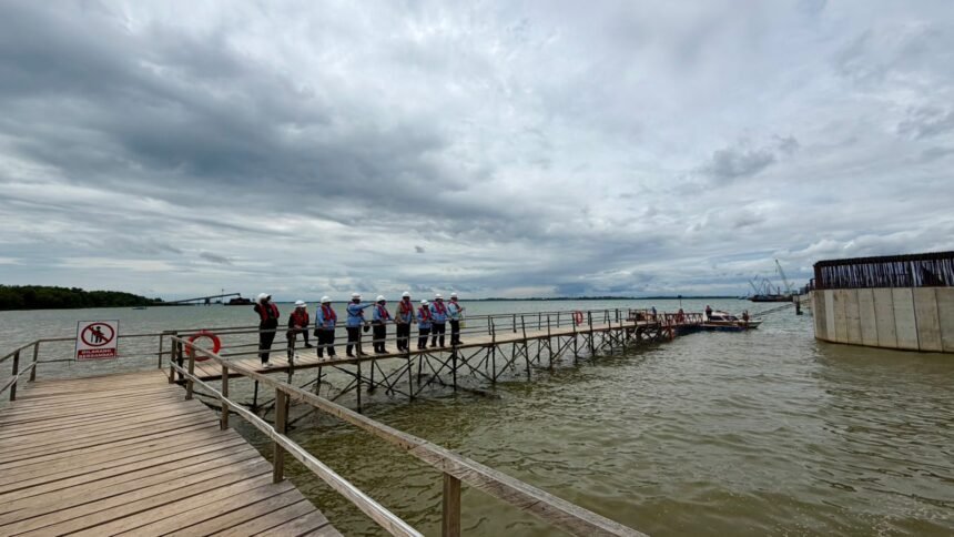 TAG Pastikan Pembangunan Jembatan Tanah Bumbu–Kotabaru Berjalan Sesuai Arahan Gubernur