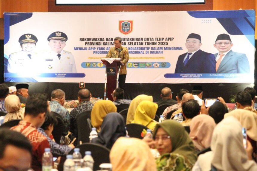 Inspektur III Itjen Kemendagri Apresiasi Kinerja APIP Kalsel pada Rakorwasda 2025