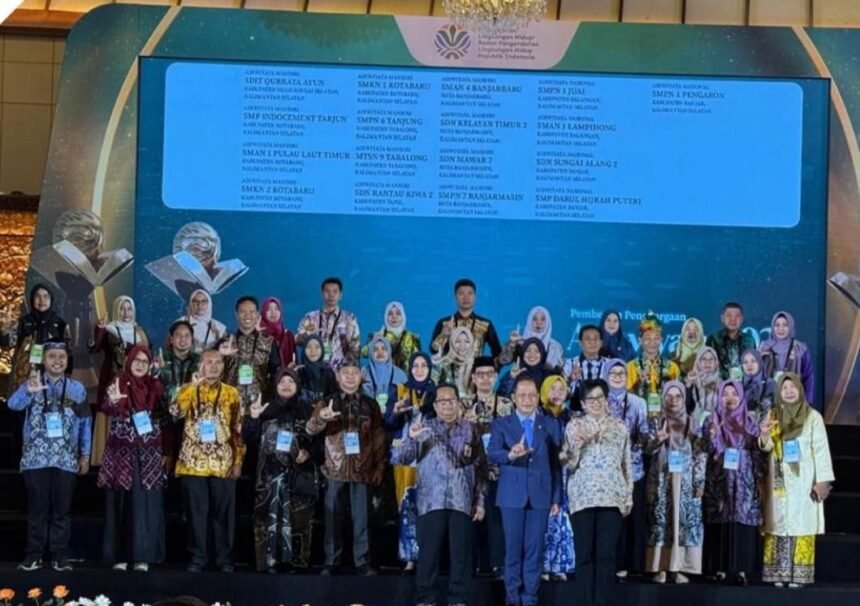 Puluhan Sekolah di Kalsel Raih Penghargaan Adiwiyata 2025 dari Kementerian Lingkungan Hidup