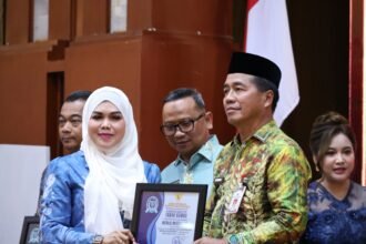 Anugerah Keterbukaan Informasi Publik 2025, Pemkab Tanah Bumbu Raih Predikat Menuju Informatif