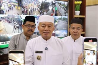 Lihat Kondisi Lalu Lintas dan Aktivitas Masyarakat, Gubernur Kalsel Pantau CCTV di Posko V 