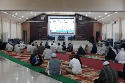 Pemprov Kalsel Sediakan Tempat Salat dan Makanan Segar bagi Jemaah 5 Rajab di Posko 1 Dispersip Kalsel