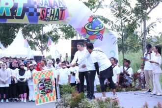 Bupati Andi Rudi Latif Lepas Peserta Jalan Santai Batfest 2025