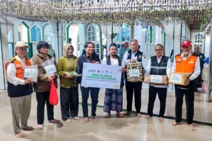 Wagub Kalsel Tinjau dan Salurkan Bantuan bagi Warga Terdampak Banjir di Kabupaten Banjar