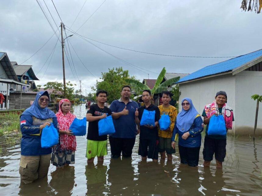 Pastikan Seluruh Wilayah Terdampak Banjir Terjangkau, Pemprov Kalsel Salurkan Bantuan ke Pemakuan Hulu