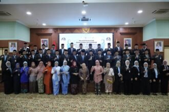 Gubernur Muhidin Tegaskan Evaluasi Berkala Usai Lantik 11 Pejabat Tinggi Pratama