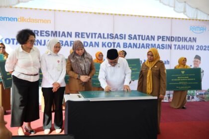 Resmikan Revitalisasi Sekolah 2025, Mendikdasmen: Sekolah Terdampak Bencana di Kalsel Jadi Prioritas Revitalisasi 2026