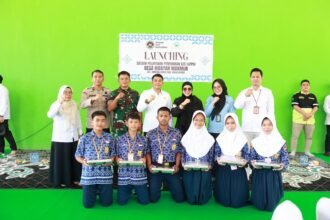 Bupati Andi Rudi Latif Launching SPPG di SMPN 1 Simpang Empat