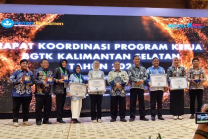 Di Bawah Kepemimpinan Gubernur Muhidin, Kalsel Sabet 4 Penghargaan Pendidikan