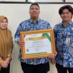 Komitmen Keselamatan Nuklir, RSGM Gusti Hasan Aman Terima Penghargaan BAPETEN 2025