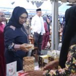 Borong Jajanan Lokal, Andi Irmayani Dukung Penuh Aksi Bajual Wadai 2026