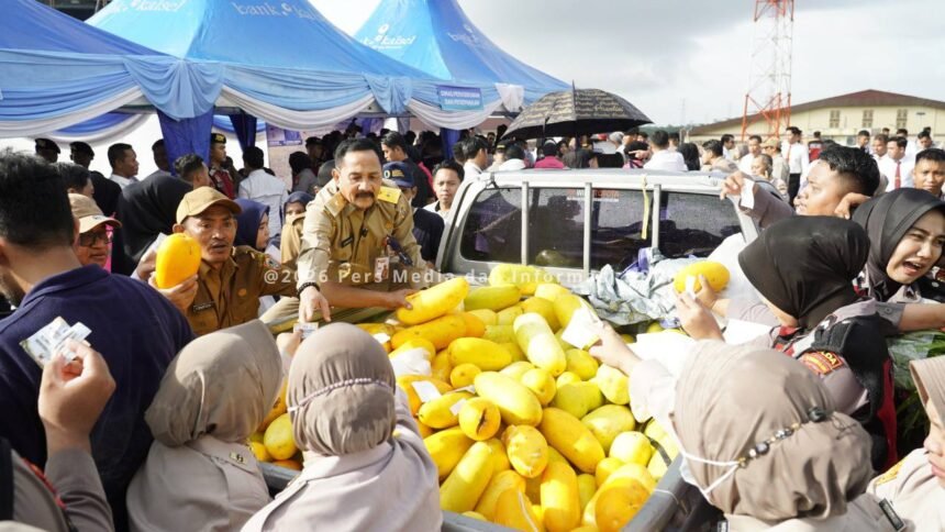 GPM di Polda Kalsel, Bantu Personel Polri Dapatkan Bahan Pokok Terjangkau