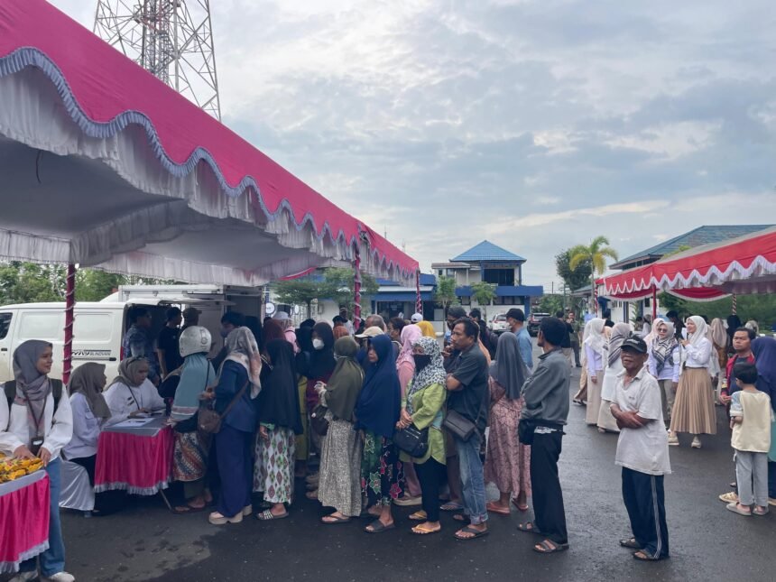 Bazar Gerakan Pangan Murah di TVRI Banjarmasin Diserbu Warga