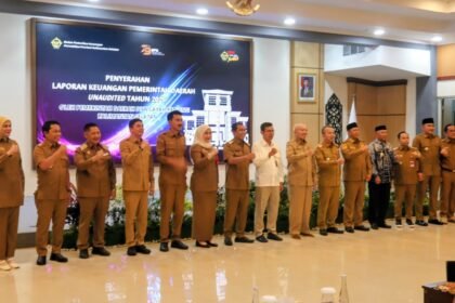 Pemprov Kalsel Serahkan 14 LKPD Unaudited, Ditarget Rampung dalam 60 Hari
