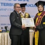 Wisuda UT Jadi Momentum Cetak SDM Unggul, Pemprov Kalsel Dorong Lulusan Jadi Agen Perubahan