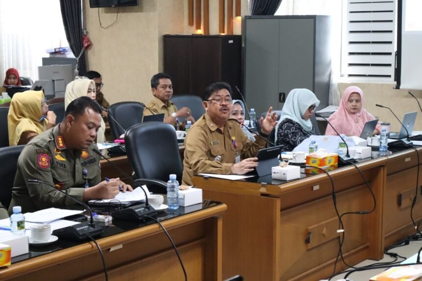Diskominfo Kalsel Sinkronkan Rekomendasi DPRD dalam Rapat LKPJ 2025