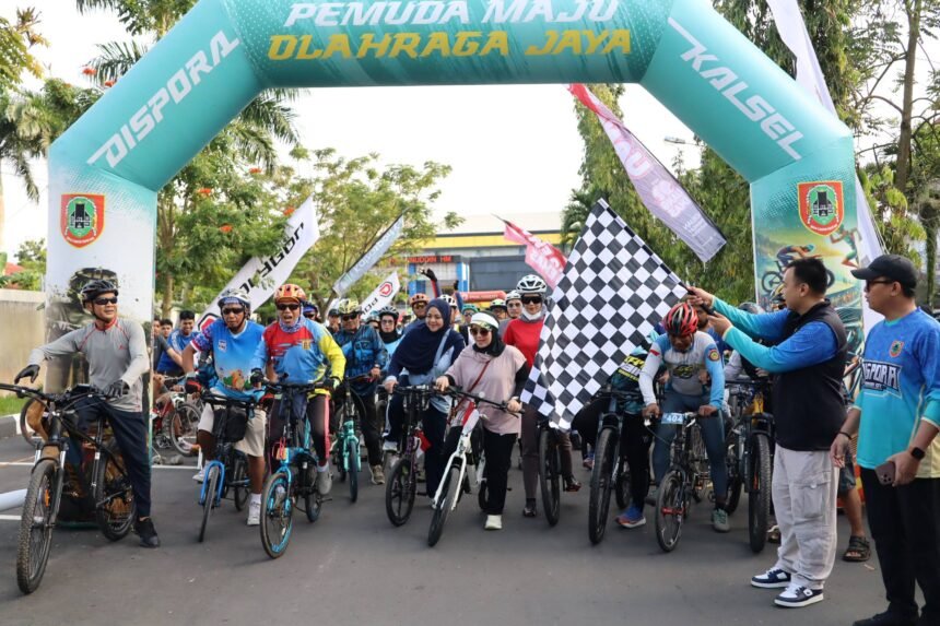 Ribuan Goweser Semarakkan Gowes Starling di Banjarmasin