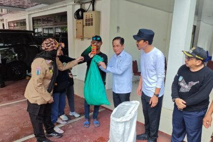 Menteri LH Dorong Kabupaten Banjar Percepat Penanganan Sampah dan Hentikan Open Dumping