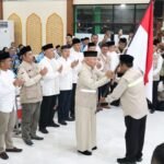 Gubernur Kalsel Lepas Kloter Pertama Jemaah Haji, Ingatkan Jaga Kesehatan di Tanah Suci