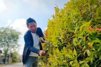 Implementasikan Visi Gubernur Kalsel, Taman Budaya Kalsel Rutinkan Aksi Gotong Royong
