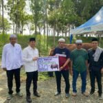 Sapi Kurban Bantuan Presiden RI Diserahkan Bupati Andi Rudi Latif  untuk Masyarakat di Hari Raya Idul Adha